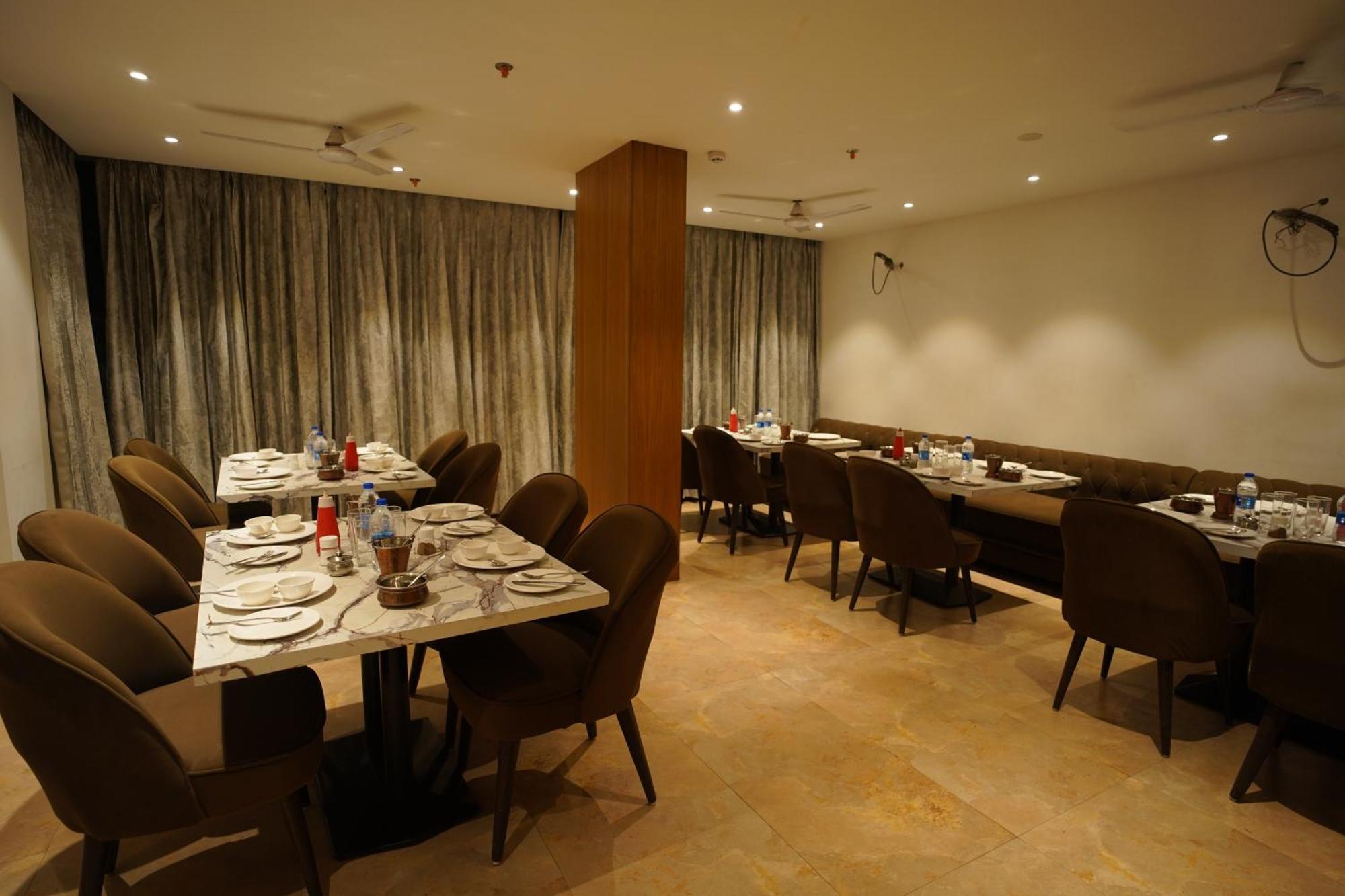 Hotel Mumbai House Express Udaipur Exterior photo